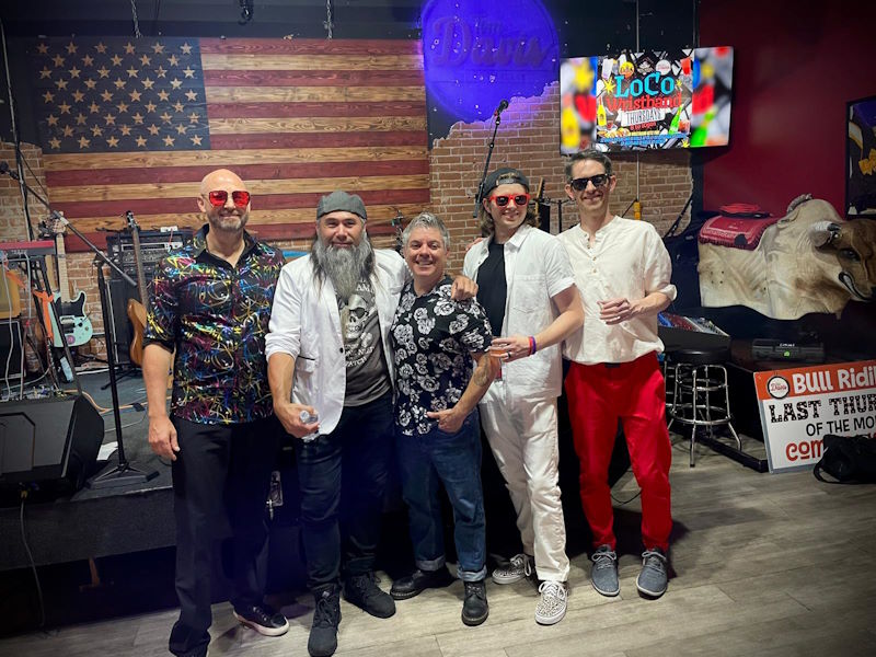 Tom Davis Saloon group photo